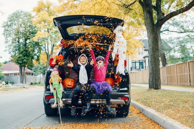 kids celebrate trunk or treat