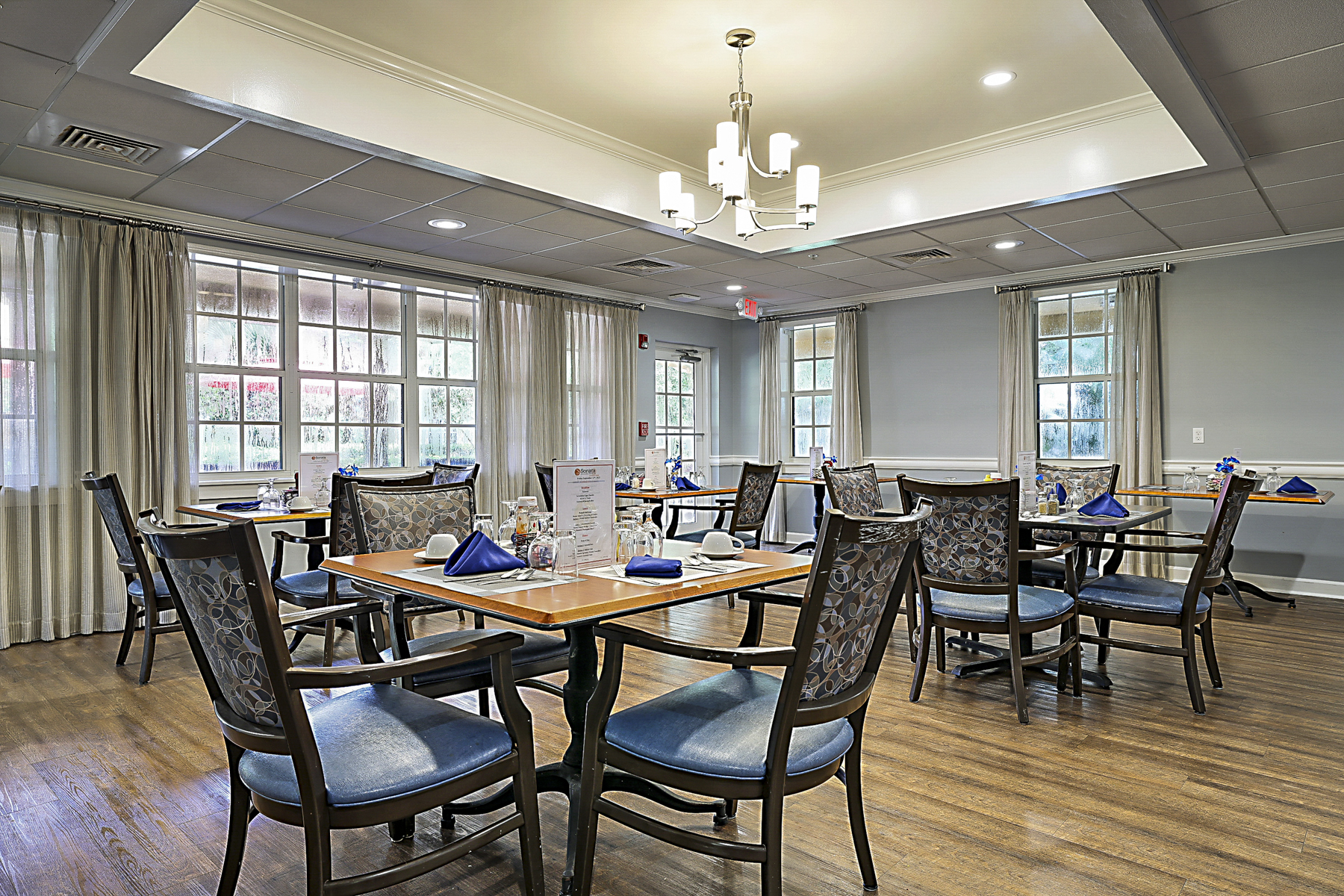 Dining room area at Coconut Creek
